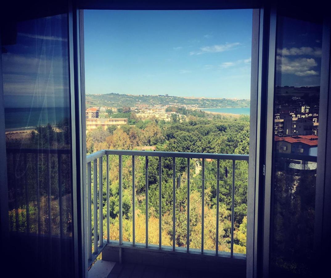 Hotel Perrozzi Vasto Exteriör bild