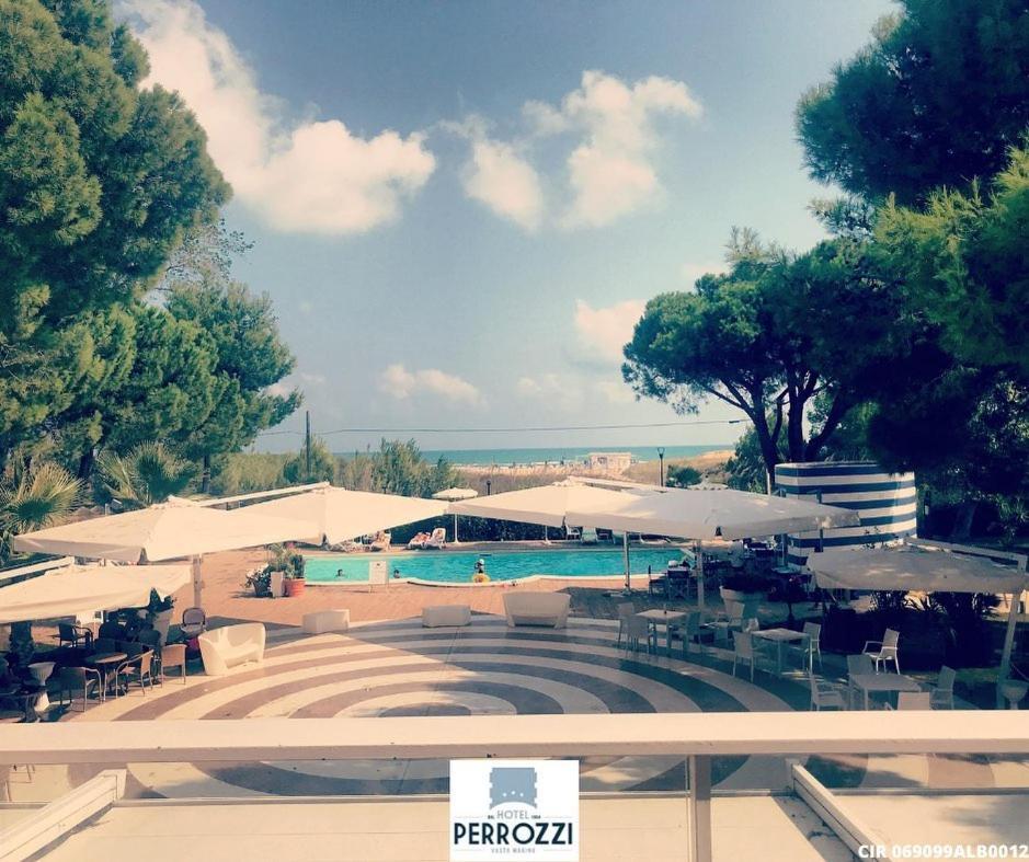 Hotel Perrozzi Vasto Exteriör bild