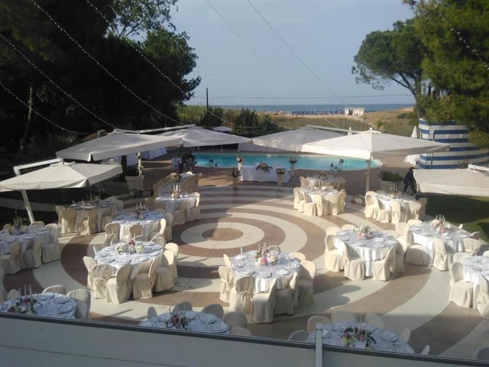 Hotel Perrozzi Vasto Exteriör bild